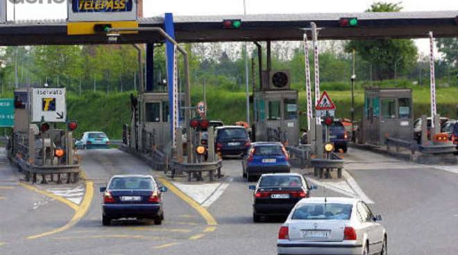 casello-autostrada-594-660x368