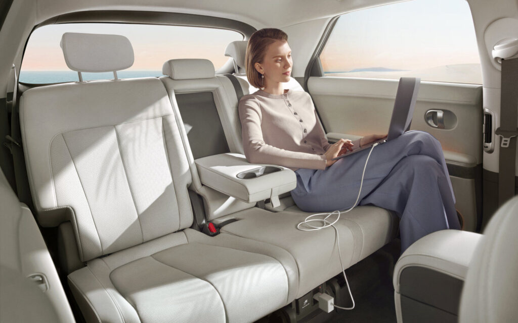 csm_hyundai-ioniq-5-launch-interior-hero-1610_a41fdf2e71