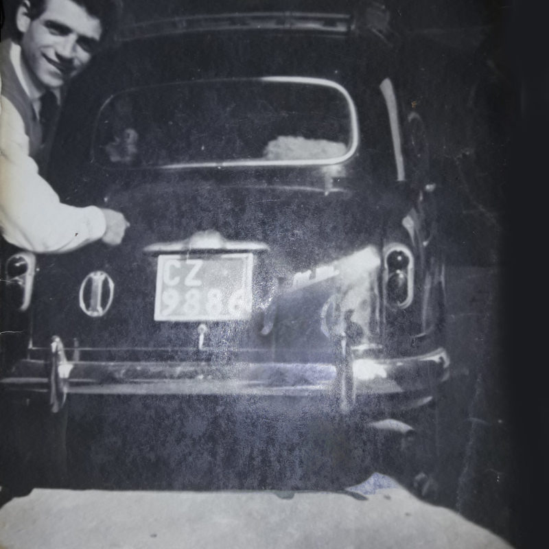 Correva l'anno 1958 e Raffaele Casapulla vendeva e consegnava la sua prima "vettura"