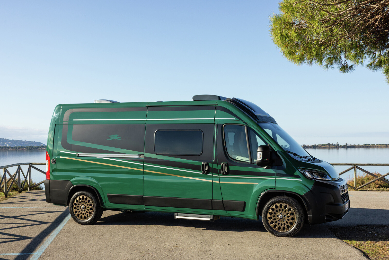 Motorhome e profilati Laika Ecovip Titanio