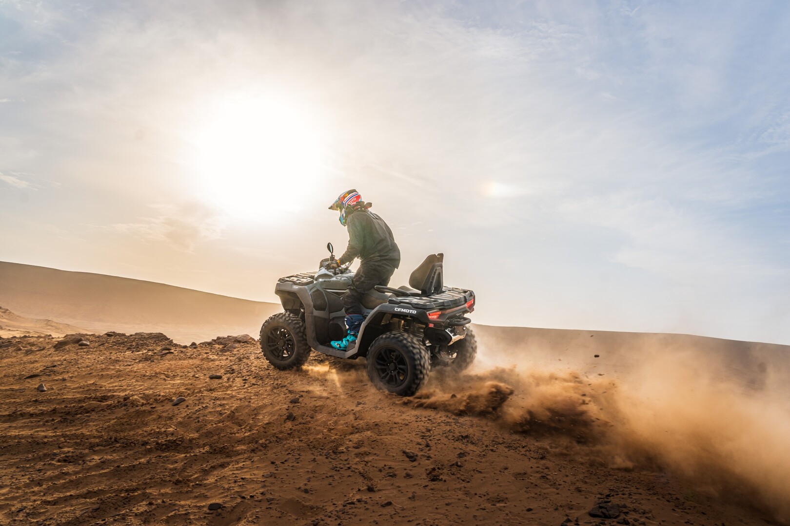 cfmoto-850-touring_action-33