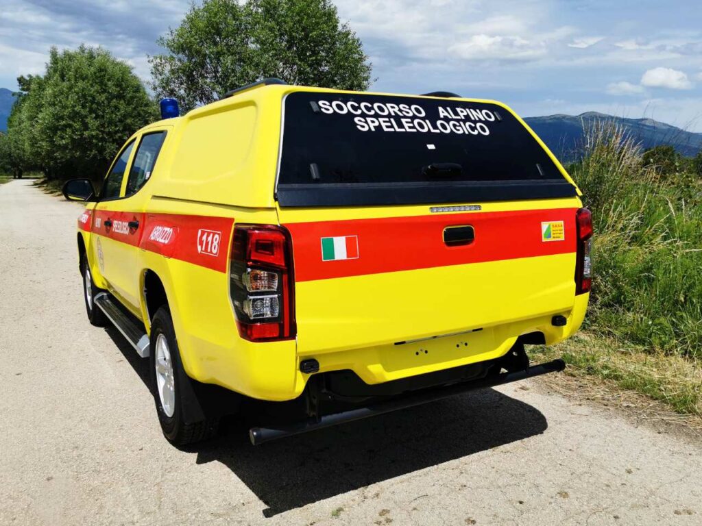 Nuovo Mitsubishi L200 Soccorso Alpino Speleologico Abruzzo Totani Off Road copertura cassone pick up
