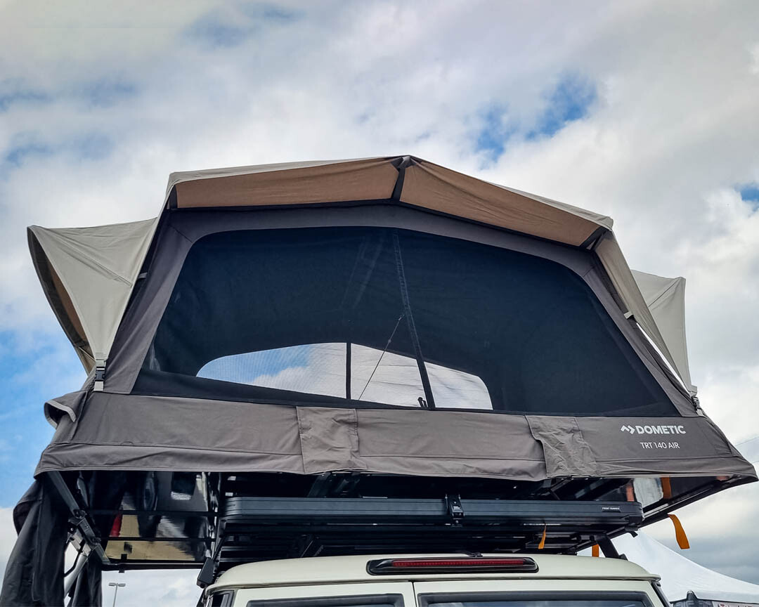 Totani Off Road Front Runner Dometic Outfitters tenda da tetto Toyota Suzuki fuoristrada camping