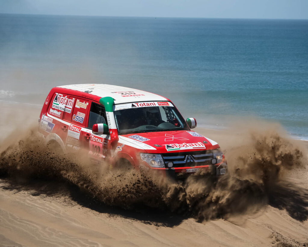 Dakar in Sud America 2012 Mitsubishi Pajero Team Totani Rally 4x4