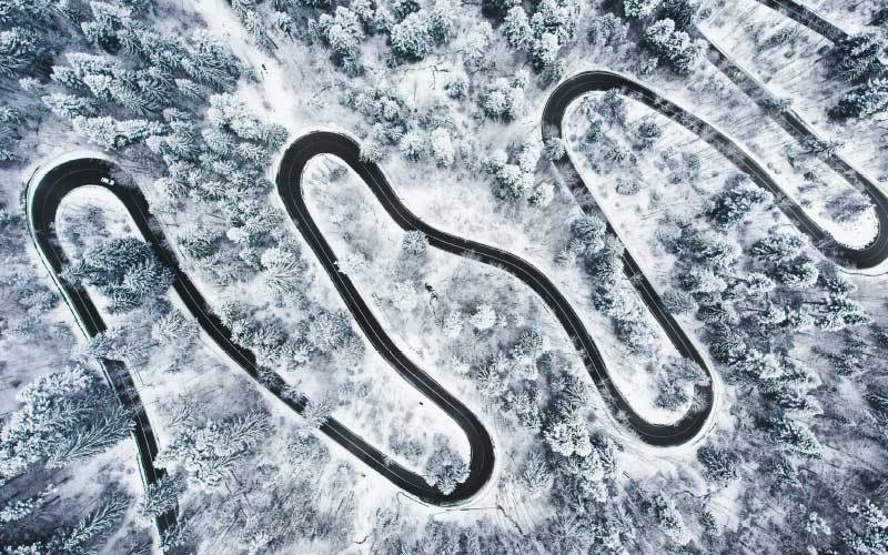 Auto Winter-check. Gerüstet für Schnee. Kontrollen, Rabatte auf Winterreifen in Bozen, Eppan, Südtirol.